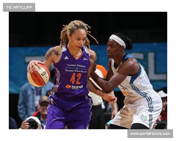 王牌与水星总决赛G4,托马斯肩部受伤痛苦倒地 王牌与水星总决赛G4,托马斯肩部受伤痛苦倒地